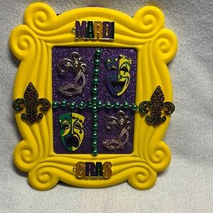 Mardi Gras Yellow and Purple Wall Decor